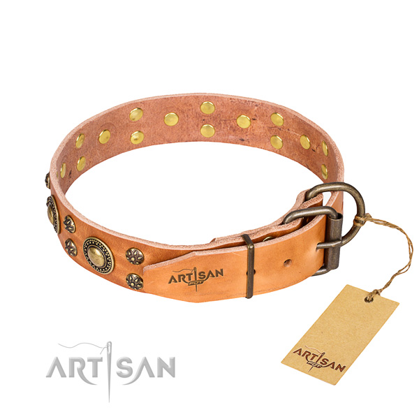 Daily use decorated dog collar of best quality genuine leather