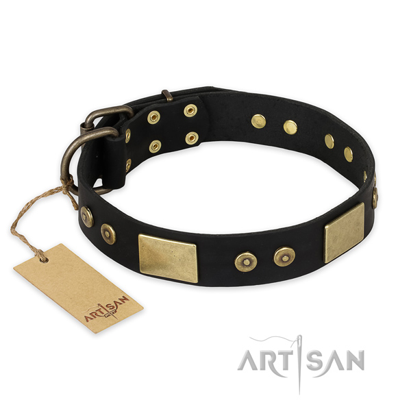 Stylish design natural genuine leather dog collar for handy use
